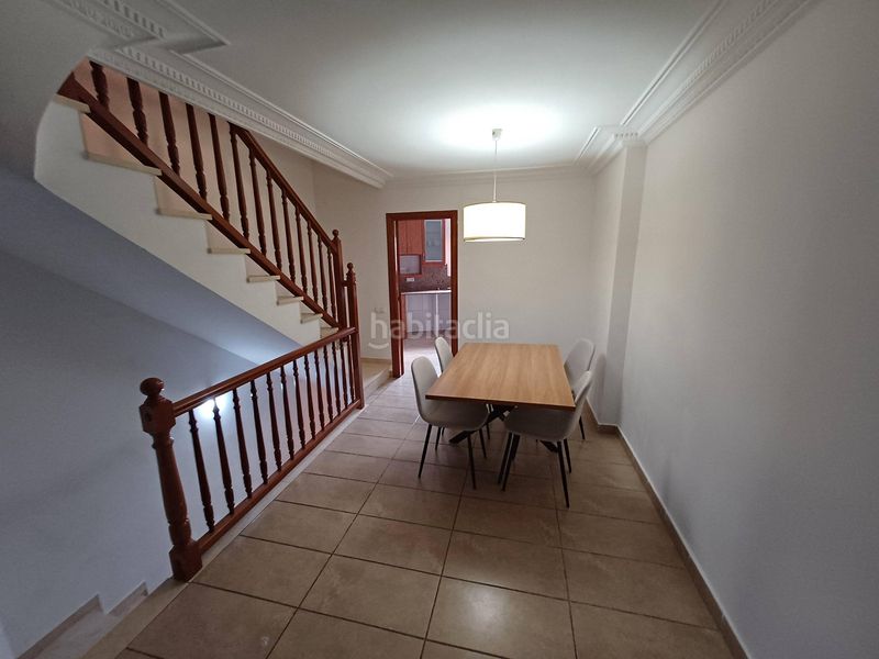 Foto a21f624e-9d5f-46dd-9518-c6df0c3d34a6. Casa adossada amb aparcament a Passeig Maragall Gavà