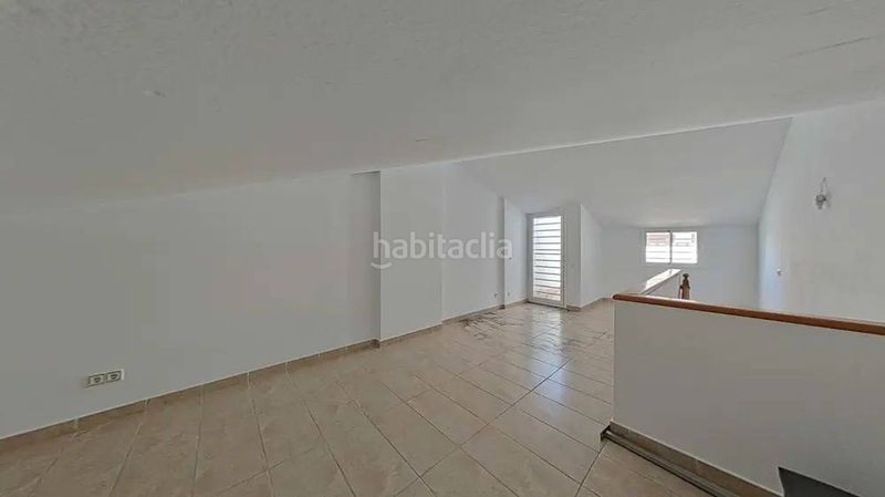 Foto b707ae7c-4d06-4e2f-8ed4-f6eb7e596a00. Casa adossada amb aparcament a Passeig Maragall Gavà