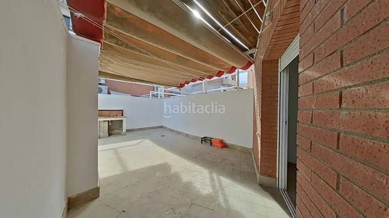 Foto c28cdfad-3449-43f5-9de8-be265383c0a7. Casa adossada amb aparcament a Passeig Maragall Gavà