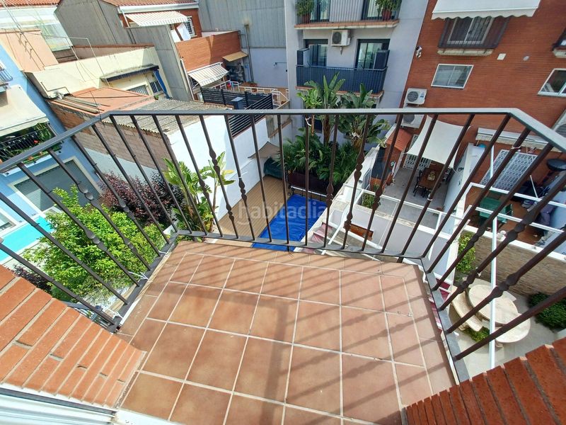 Foto d259a7e3-14e9-446a-8cee-cc98b7797975. Casa adossada amb aparcament a Passeig Maragall Gavà