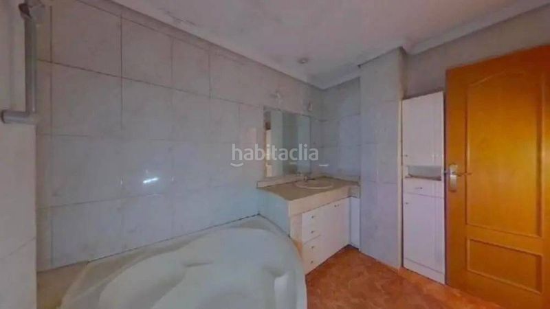 Foto 0873f80a-d0df-4aa5-bfad-27d5329f9455. Pis a La Gavarra Cornellà de Llobregat