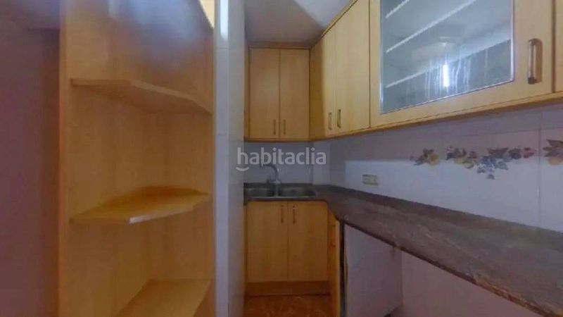 Foto f81dafa6-76c8-4191-8ba3-079cab94f1aa. Pis a La Gavarra Cornellà de Llobregat