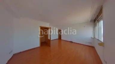 Foto b2810ffa-685d-4938-9816-0646dd0e8e97. Pis a Sant Ildefons Cornellà de Llobregat