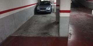 Parking coche en Centre. Plaza de parking en puro centro junto rbla. just oliveres