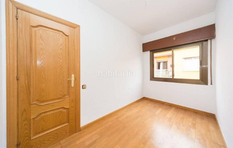 Foto 19bfbf0a-6af7-4ea8-b4ea-4519f0debb5a. Piso oportunidad inversores junto mercado Collblanc en Hospitalet de Llobregat (L´)