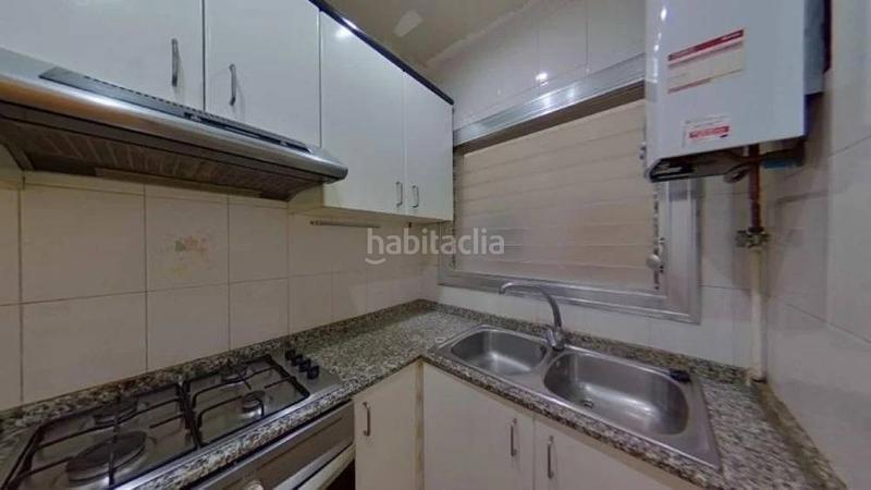 Foto 7998c6b0-d45d-4343-9a12-42b899b8122c. Piso vivienda ocupada ilegalmente en La Torrassa Hospitalet de Llobregat (L´)