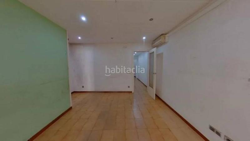 Foto 905144fc-feb9-4317-85d5-a8b399204a5e. Piso vivienda ocupada ilegalmente en La Torrassa Hospitalet de Llobregat (L´)