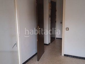 Foto c5d573c2-f5d4-459c-899f-f30fa6ce1f6f. Pis a carrer de la mare molas 35a a Ponent Reus