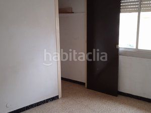 Foto e17e138b-d1c3-4980-94b1-35d0c6eabb16. Pis a carrer de la mare molas 35a a Ponent Reus