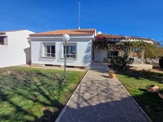Xalet a San Javier. Chalet en venta en san javier, 4 dormitorios.