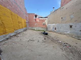 Terreno residencial en La Llntia
