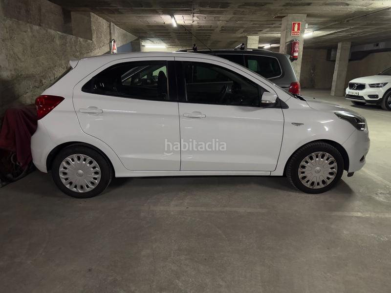 Foto 094cf56b-9d6f-4ec9-9981-b2334e10e350. Parking coche en Centre Arenys de Mar