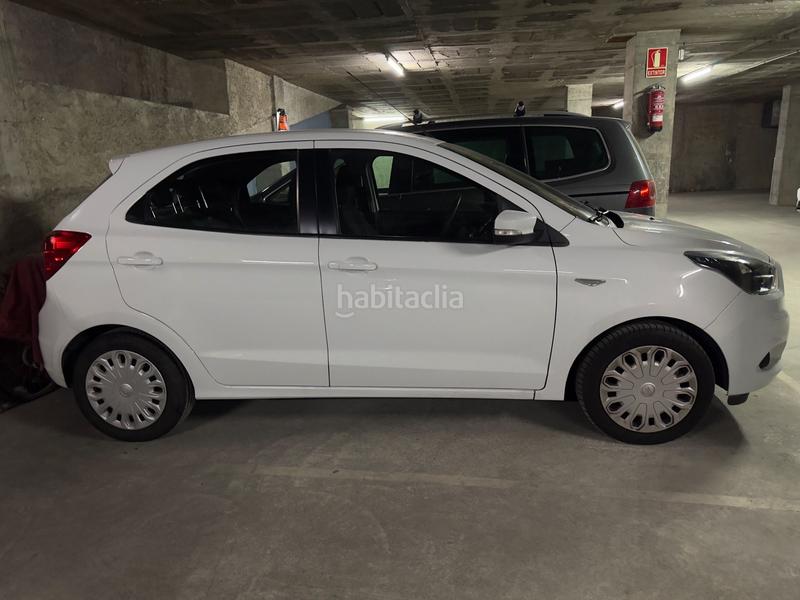 Foto ec835c46-9b98-4e71-ab9b-9a74ca079b1a. Parking coche en Centre Arenys de Mar