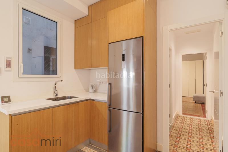 Foto 6270a7b8-da66-45bf-8b3c-22ec150b4779. Alquiler piso amplio piso amueblado en barrio gótico en Barcelona