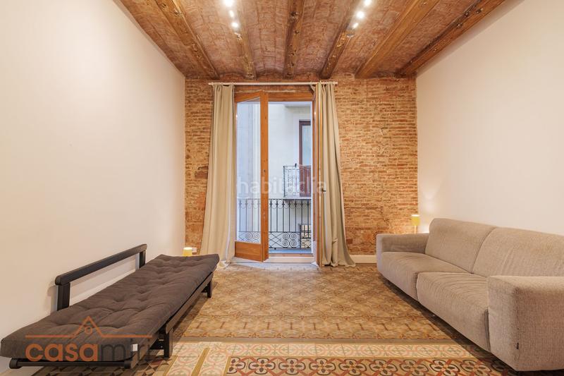 Foto ccd89c84-1dcb-45c2-8814-3ffeabf5c7a1. Alquiler piso amplio piso amueblado en barrio gótico en Barcelona