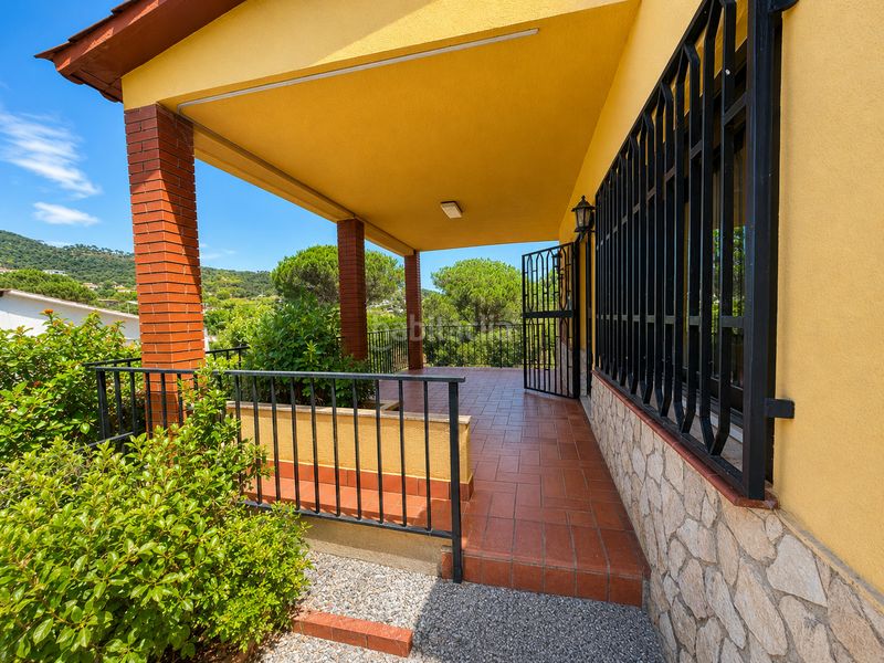 Foto 52059110-fa9b-43ab-88b9-6afbdace45e6. Casa amb piscina a Niàgara Parc -Àgora Parc Tordera
