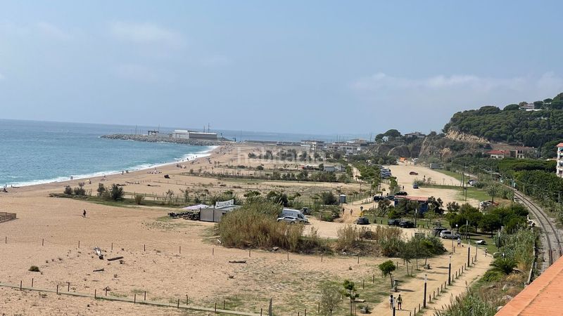 Foto c9797775-9285-4a33-b002-b885d8cf7da7. Lloguer àtic amb calefacció a Canet de Mar