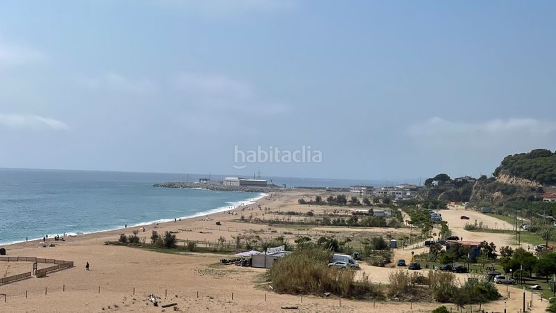 Foto f5ca83a4-d9d3-47e5-9fb4-723dd9a9e0d7. Lloguer àtic amb calefacció a Canet de Mar