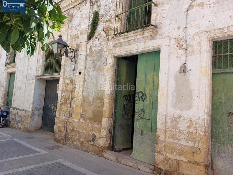 Foto 13b9205a-0cd7-4884-b93d-26dc96d1b468. Local comercial casco de bodega en centro en Madre de Dios Jerez de la Frontera