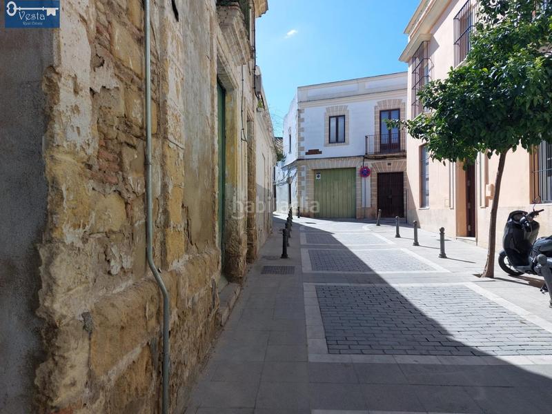Foto d4ddf213-a029-4ef8-b5c8-dac4d5c3a8b6. Local comercial casco de bodega en centro en Madre de Dios Jerez de la Frontera