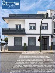 Maison à Parque Avenida. Gran casa en esquina