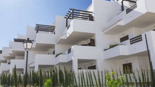 Casa a El Calón - Cala Panizo - El Pozo del Esparto. Viviendas de 1, 2 y 3 dormitorios con terraza, jardín o solarium