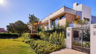 Xalet a Puerto Banús. Preciosas villas de lujo pareadas e independientes en banús bay