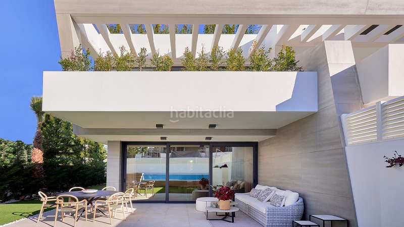 Foto c44a8bd4-892a-42be-8ab5-9390478f68ca. Xalet amb aparcament piscina a Puerto Banús Marbella