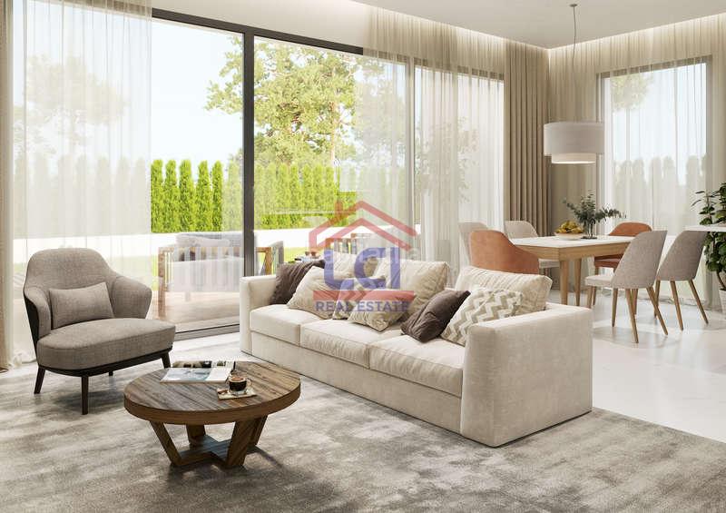 Foto 222ca9c8-5d87-49c7-9a8e-978842deedc2. Maison avec parking piscine dans Bel - Air Estepona