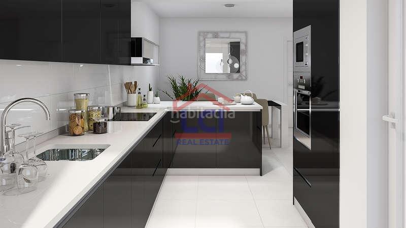 Foto 607be0fe-c3c6-4c61-aa7a-b0d355e26b0a. Maison avec parking piscine dans Bel - Air Estepona