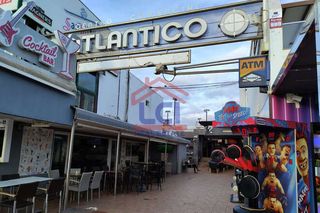 Local Comercial en Puerto del Carmen. Local comercial , ubicado en la planta sótano del reconocido cen