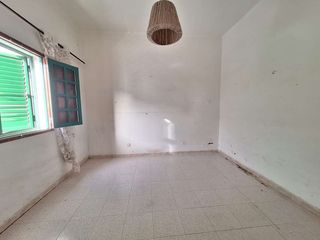 House in San Bartolomé pueblo. Casa terrera con amplía parcela en san bartolomélanzarote