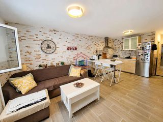 Duplex à Valterra - Altavista. Vivienda de 3 dormitorios con patio interior y azotea privada en