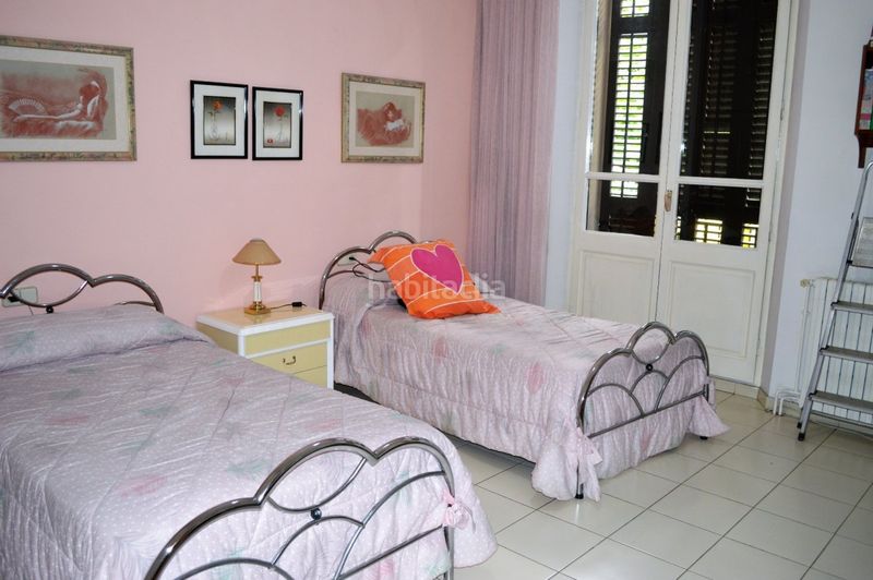 Foto 0c4b3029-6157-4e5f-a290-095910bf18ac. Casa amb calefacció a Centre Sabadell