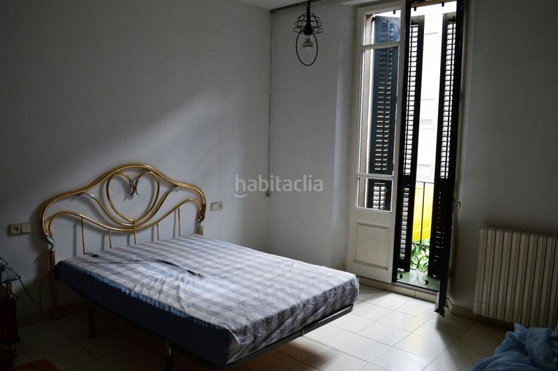 Foto 19ff7d73-3789-4389-b6f5-a9b1d8480e59. Casa amb calefacció a Centre Sabadell
