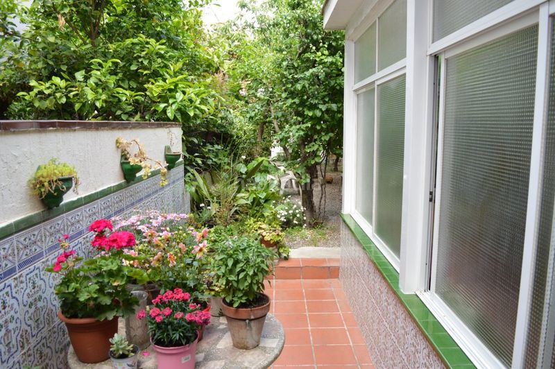 Foto d1accc9a-d4cd-4170-804a-099dd9c35b68. Casa amb calefacció a Centre Sabadell