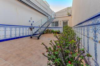 Maison jumelée à Creu Alta. Casa de 5 hab. con ascensor, garaje, patio y terraza