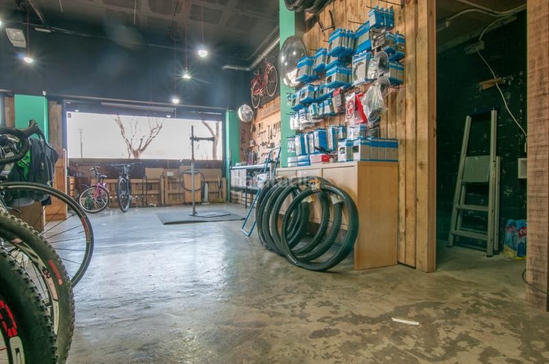 Foto 44daaca9-e24f-45b9-b698-557dc83129e0. Alquiler local comercial  de 120m2 en alquiler en zona ronda santa maria de barberá del valles en Barberà del Vallès