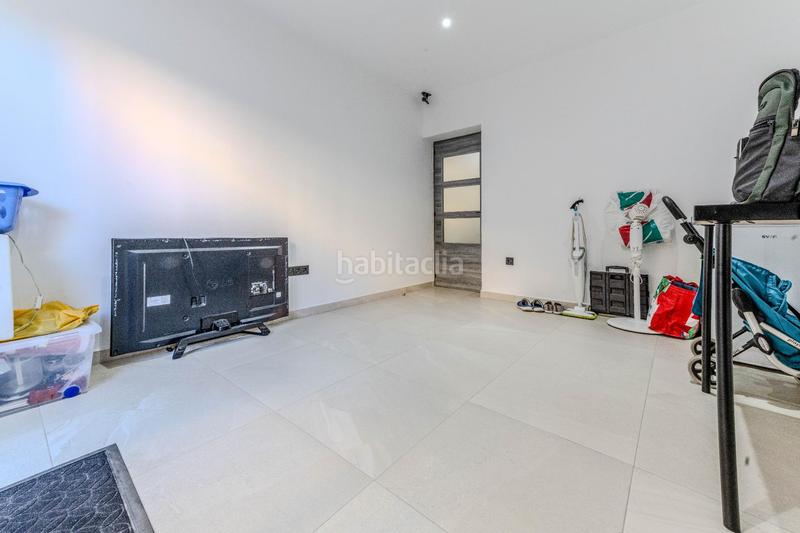 Foto 4bff1072-1fbf-466c-b68f-5a0d3d00f027. Ground floor with heating in Eixample Sabadell
