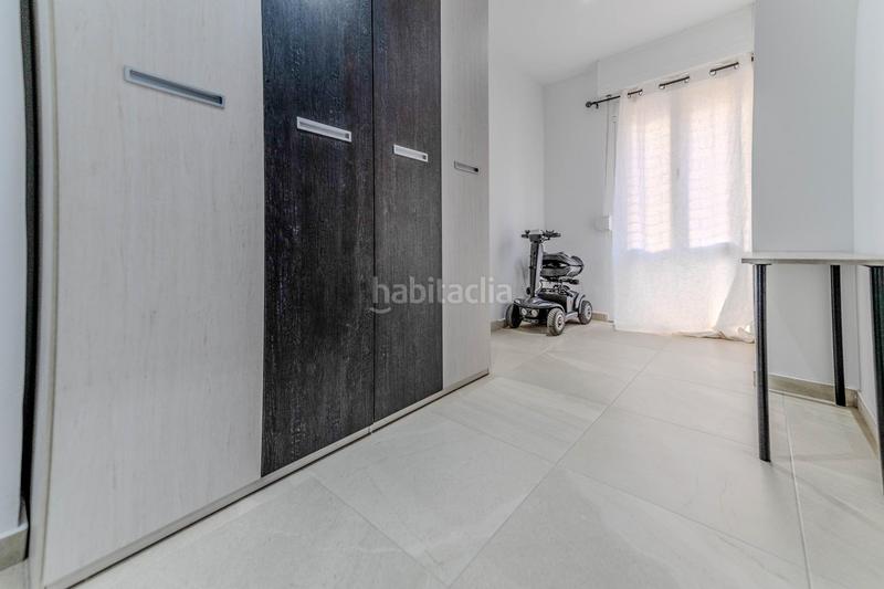 Foto 75000383-1534-4e72-919a-b9c44ac6e7ab. Ground floor with heating in Eixample Sabadell