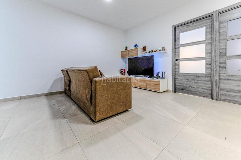 Foto d55c1c67-183b-43af-8744-f84ae13971ce. Ground floor with heating in Eixample Sabadell