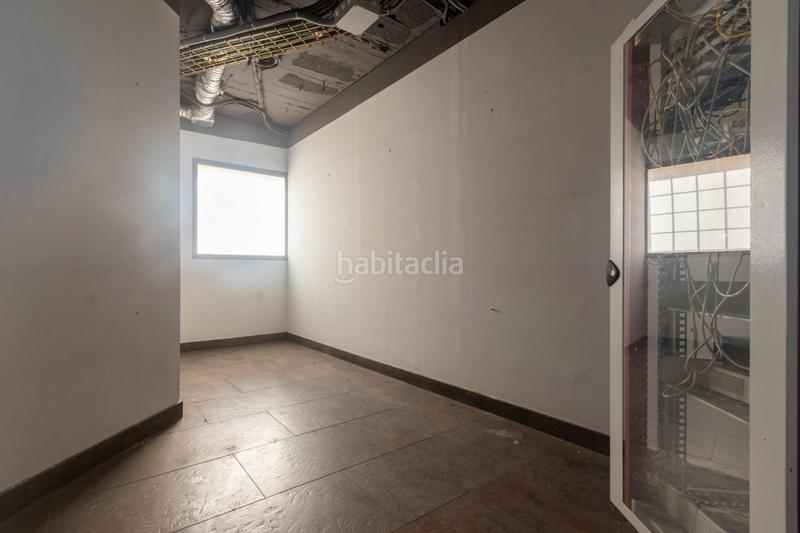 Foto da0a6fad-4e87-4627-a565-42f9c9a634e8. Rent office space with heating in Eixample Sabadell