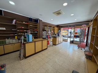Local Comercial a Creu de Barberà. Local comercial con sótano en venta en sabadell  zona creu de ba
