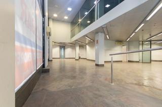 Location Local commercial à Eixample. Local de 125 m en chaflán avda barbera, 1