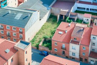 Terreny residencial a Eixample. Parcela de 304 m junto avda barberà