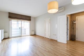 Etagenwohnung in Centre