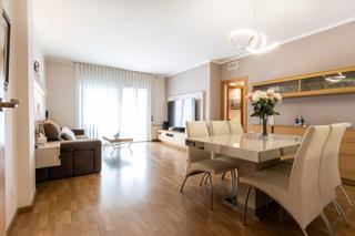 Flat  Avenida de barberà. Piso exclusivo en el eixample de sabadell con 4 habitaciones, 2