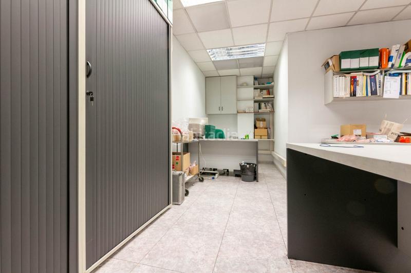 Foto 603be42b-2eec-4bf3-918a-44f6e67f3c24. Alquiler nave industrial  de 580 m junto avinguda de barberà en Sabadell