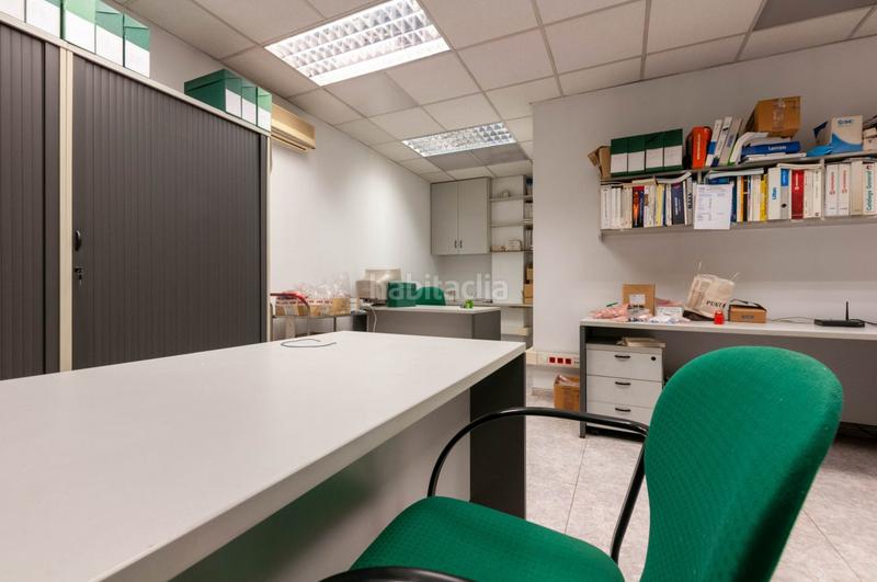 Foto 66763efd-78d2-4298-b6d0-33f22f8ee230. Alquiler nave industrial  de 580 m junto avinguda de barberà en Sabadell