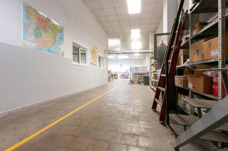 Foto acace6e8-8134-4f93-9732-45faefb0b844. Lloguer nau industrial a Eixample Sabadell